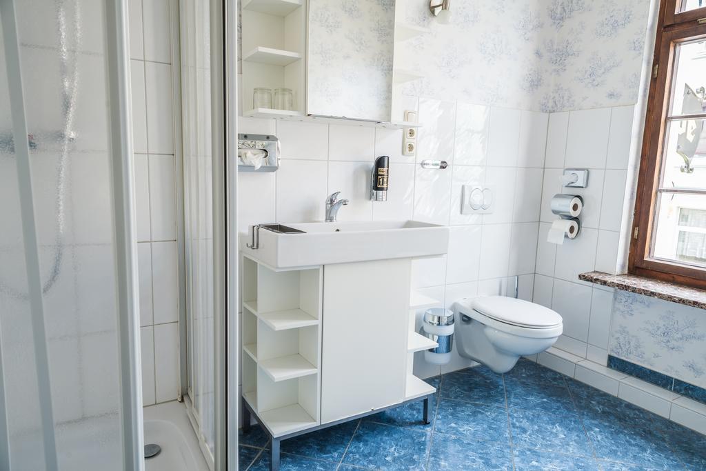 Romantisches Hotel Zur Traube Schwerin Schwerin  Room photo